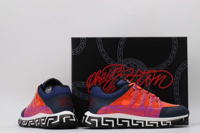 VERS SNEAKERS