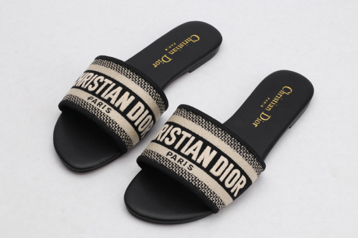 C@DR SANDAL