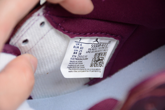 Air Jordan 1 High OG Bordeaux 555088-611