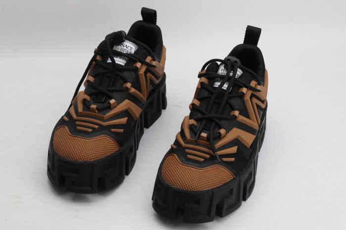 VERS SNEAKERS