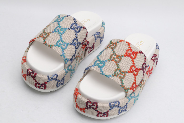Gvc*1 SANDAL