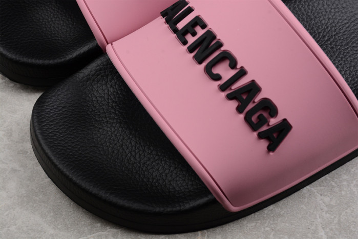 Ba1en*iaga Slippers