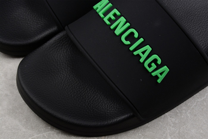 Ba1en*iaga Slippers