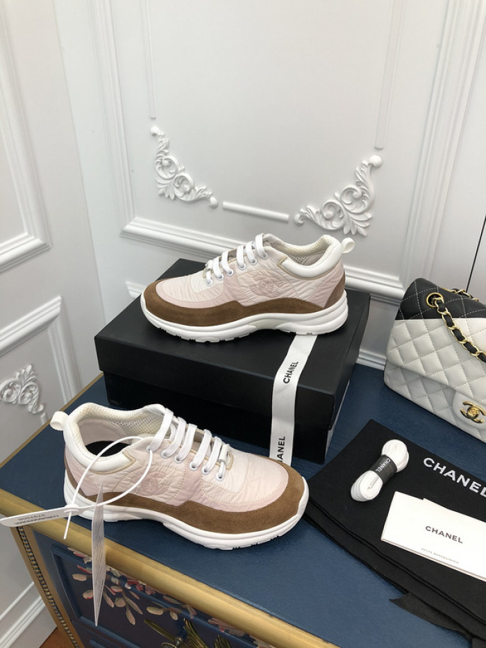 Ch**el sneaker