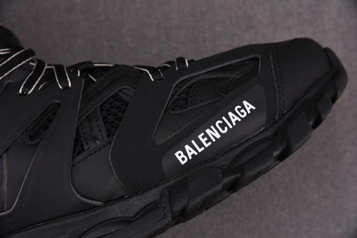 Ba1en*iaga TRACK