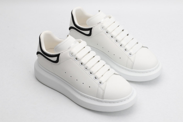 A1exa*der Mcqv*en OVERSIZED