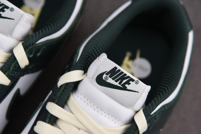 Nike Dunk Low Vintage Green (W) - DQ8580-100