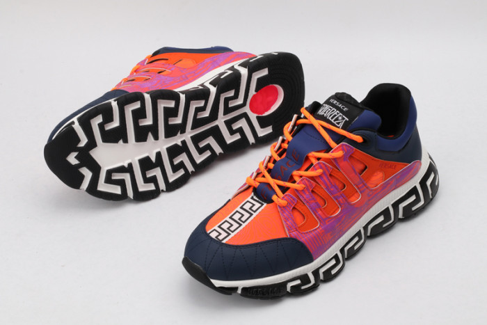 VERS SNEAKERS