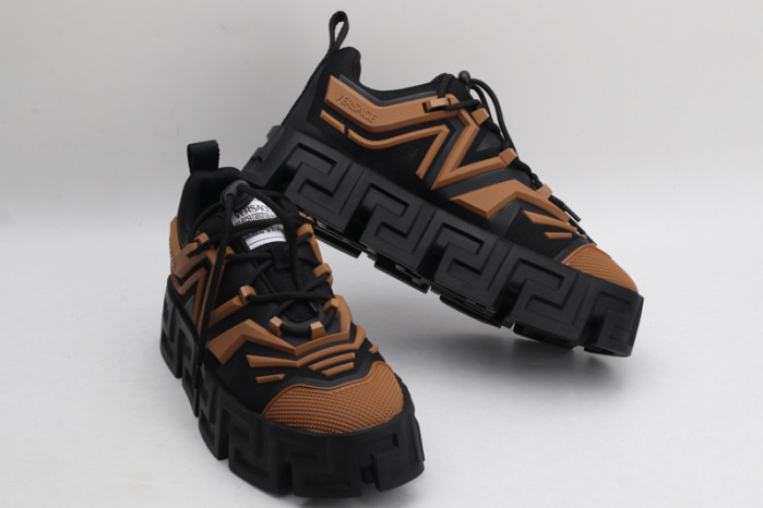 VERS SNEAKERS