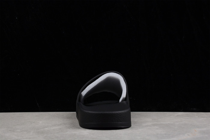 Ba1en*iaga Slippers
