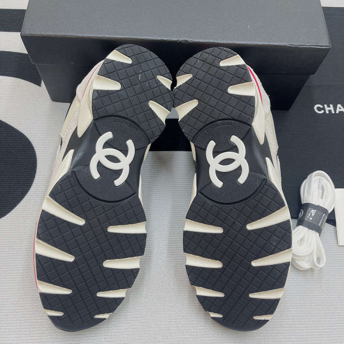 Ch**el sneaker