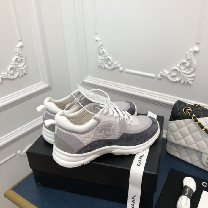 Ch**el sneaker