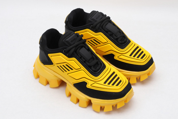 Pra*a sneaker