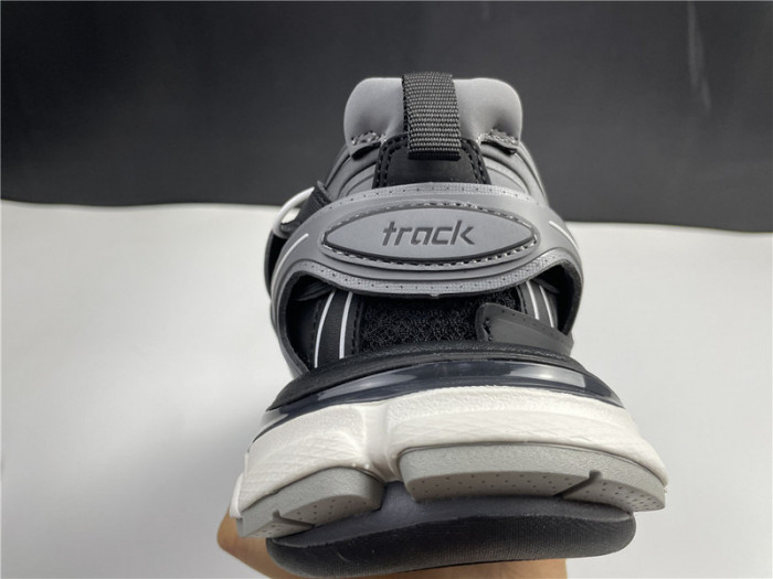 Ba1en*iaga TRACK