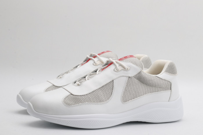 Pra*a sneaker
