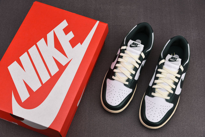Nike Dunk Low Vintage Green (W) - DQ8580-100