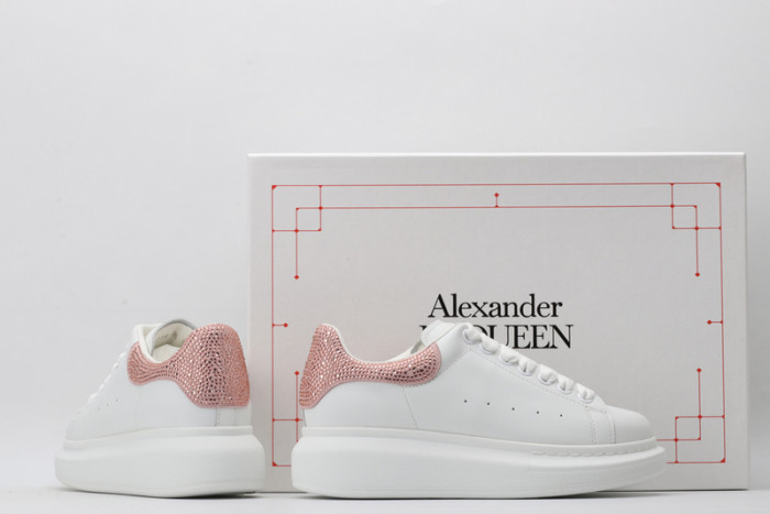 A1exa*der Mcqv*en OVERSIZED