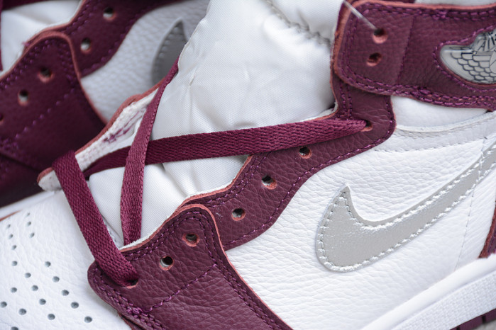 Air Jordan 1 High OG Bordeaux 555088-611
