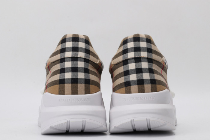 BUBERRY SNEAKER