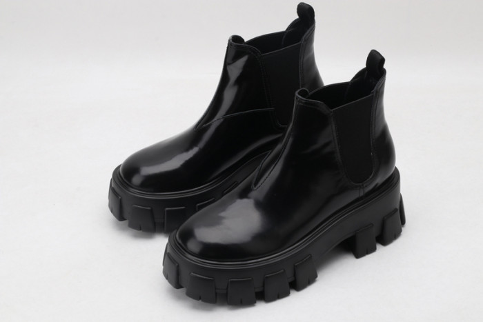 Pra*a Boots