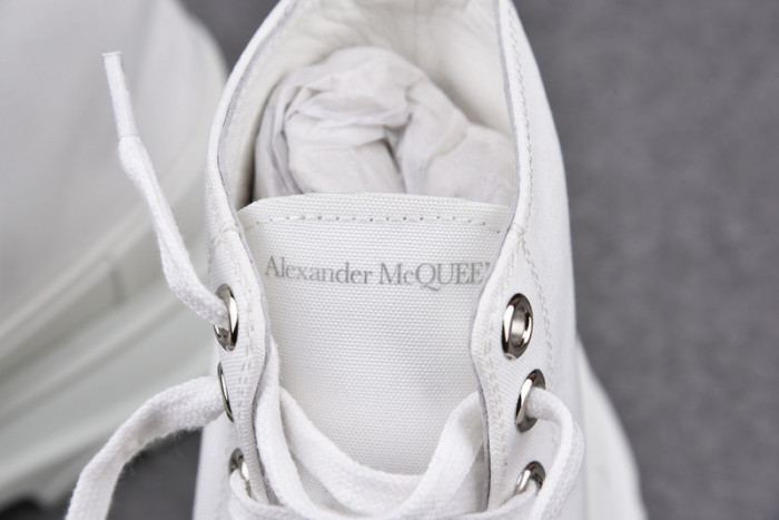 A1exa*der Mcqv*en OVERSIZED