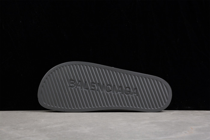 Ba1en*iaga Slippers