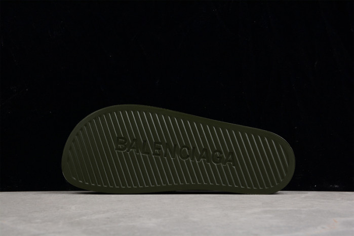 Ba1en*iaga Slippers