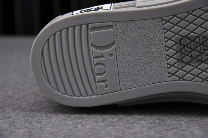 DIO* B23 OBLIQUE HIGH-TOP SNEAKER