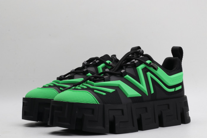 VERS SNEAKERS