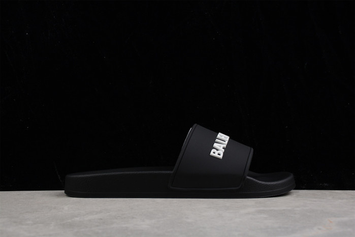 Ba1en*iaga Slippers