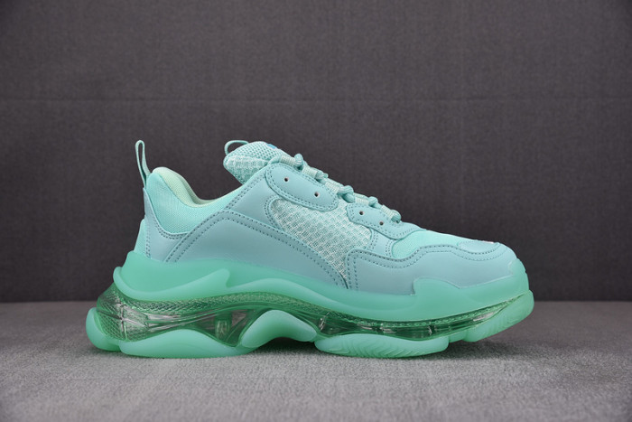 BLCG SNEAKER TRIPLE.S.