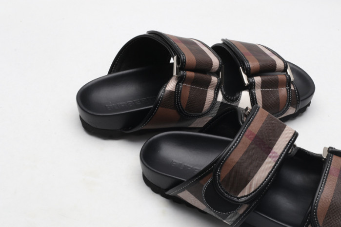 BUBBERY SANDALS
