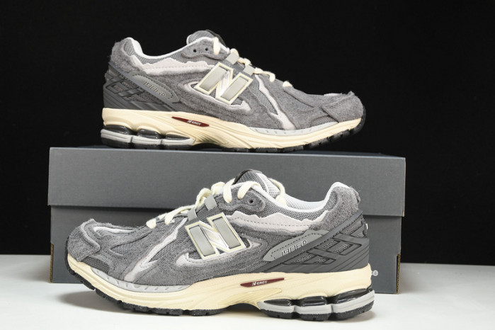 New Balance M1906DA
