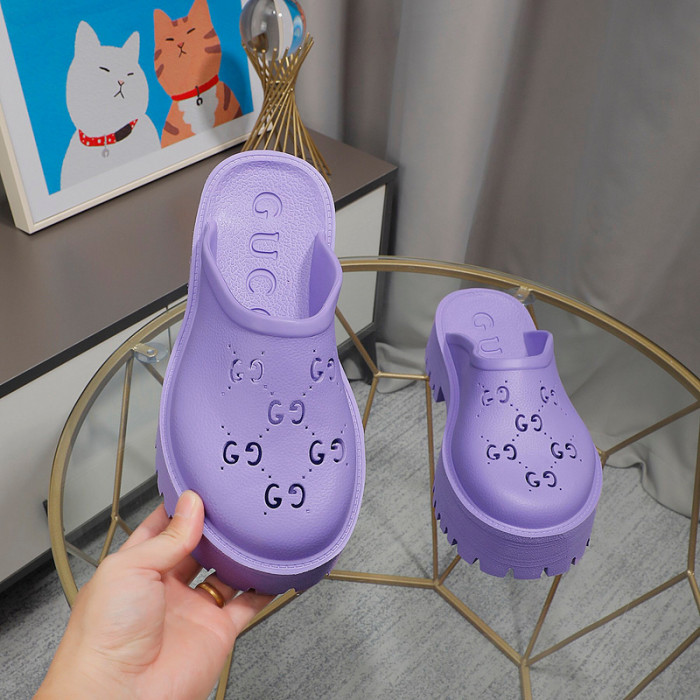 Gvc*1 SANDAL