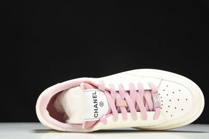 Ch**el sneaker