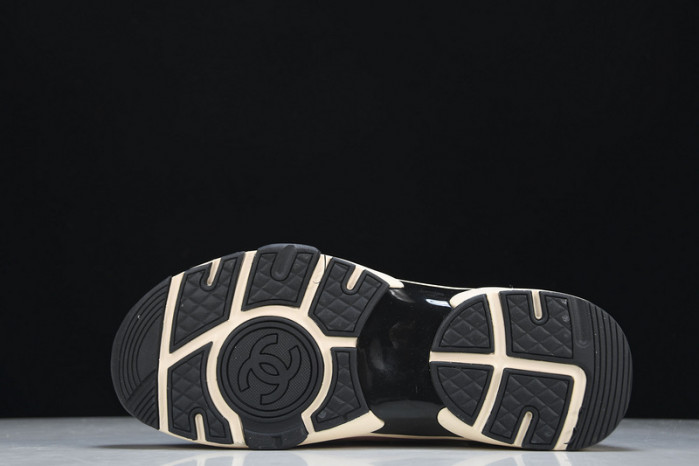Ch**el sneaker