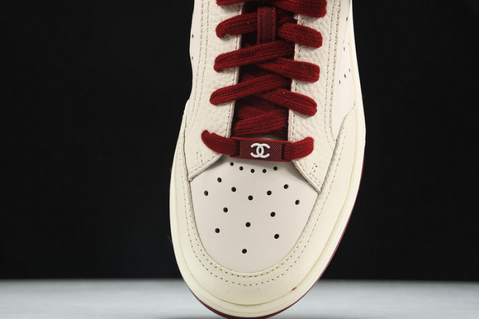 Ch**el sneaker