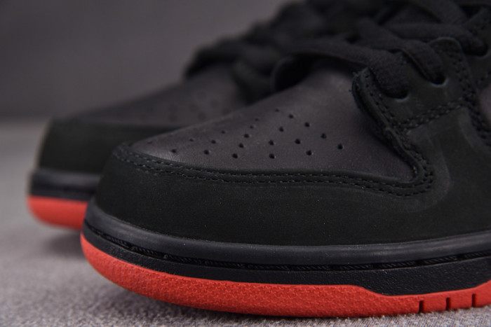 Nike Dunk Low SB Black Pigeon 883232-008