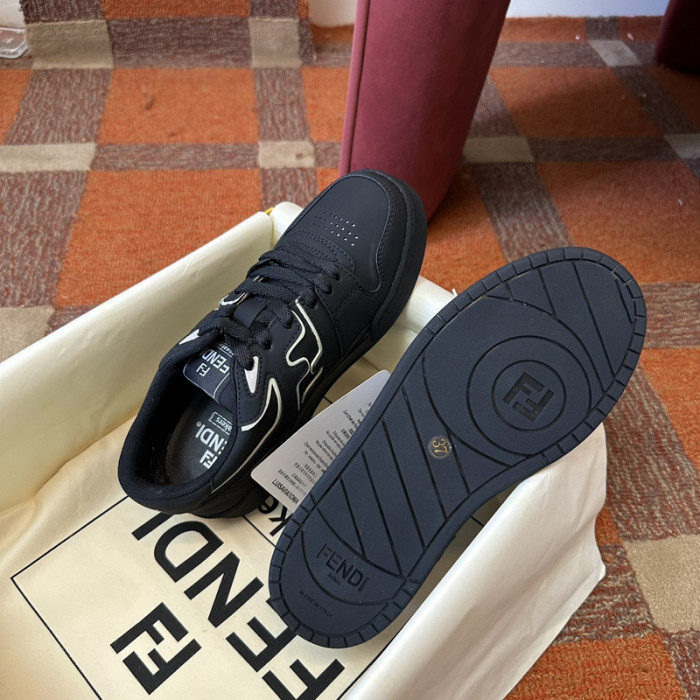 F**di SNEAKER