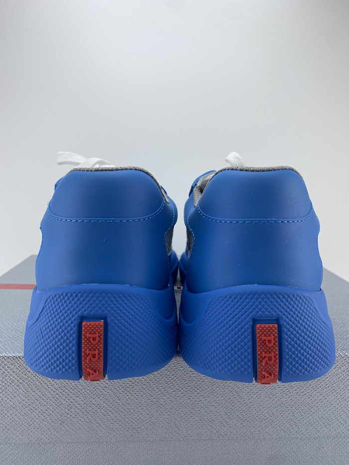 Pra*a sneaker