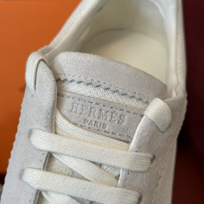 H**me5 SNEAKER