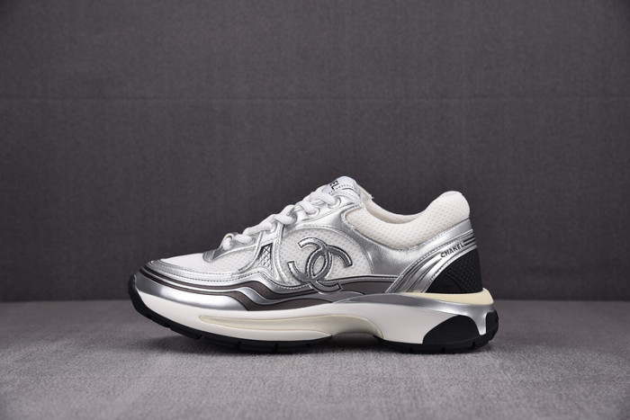Ch**el sneaker