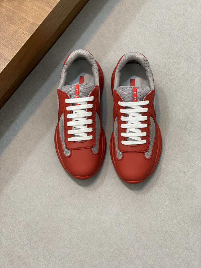 Pra*a sneaker