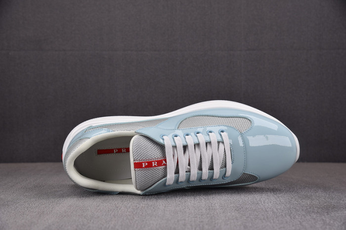 Pra*a sneaker