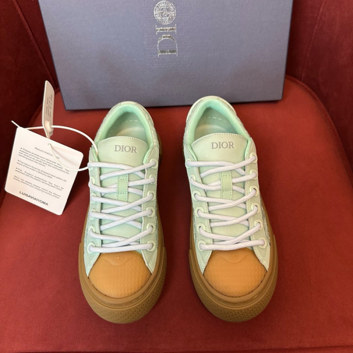 DIO* KAWS B33 SNEAKER