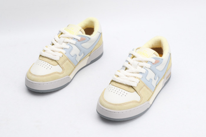 F**di SNEAKER