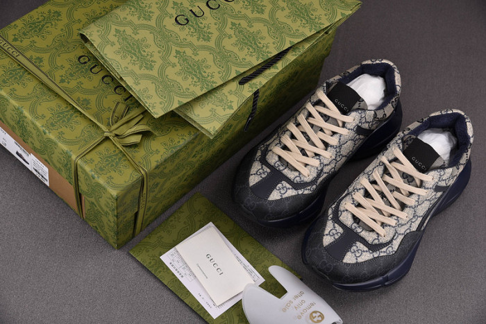 Gvc*1 sneaker