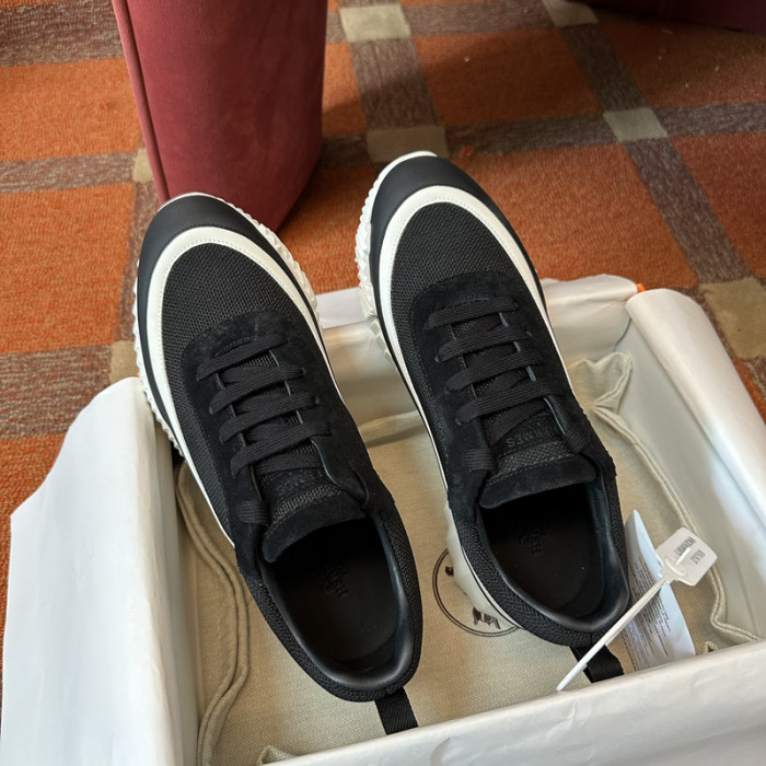 H**me5 SNEAKER