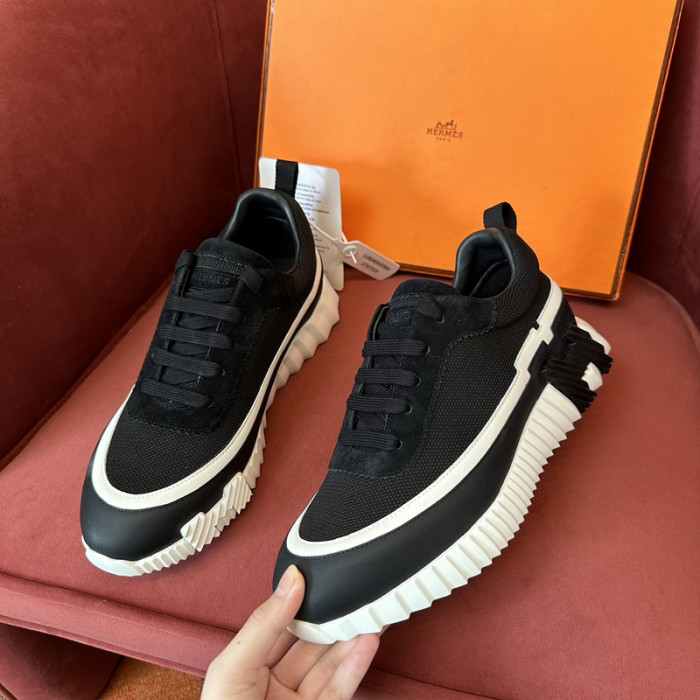 H**me5 SNEAKER