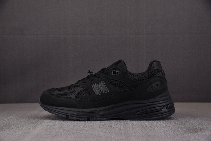 New Balance x Stone Island 991v2 